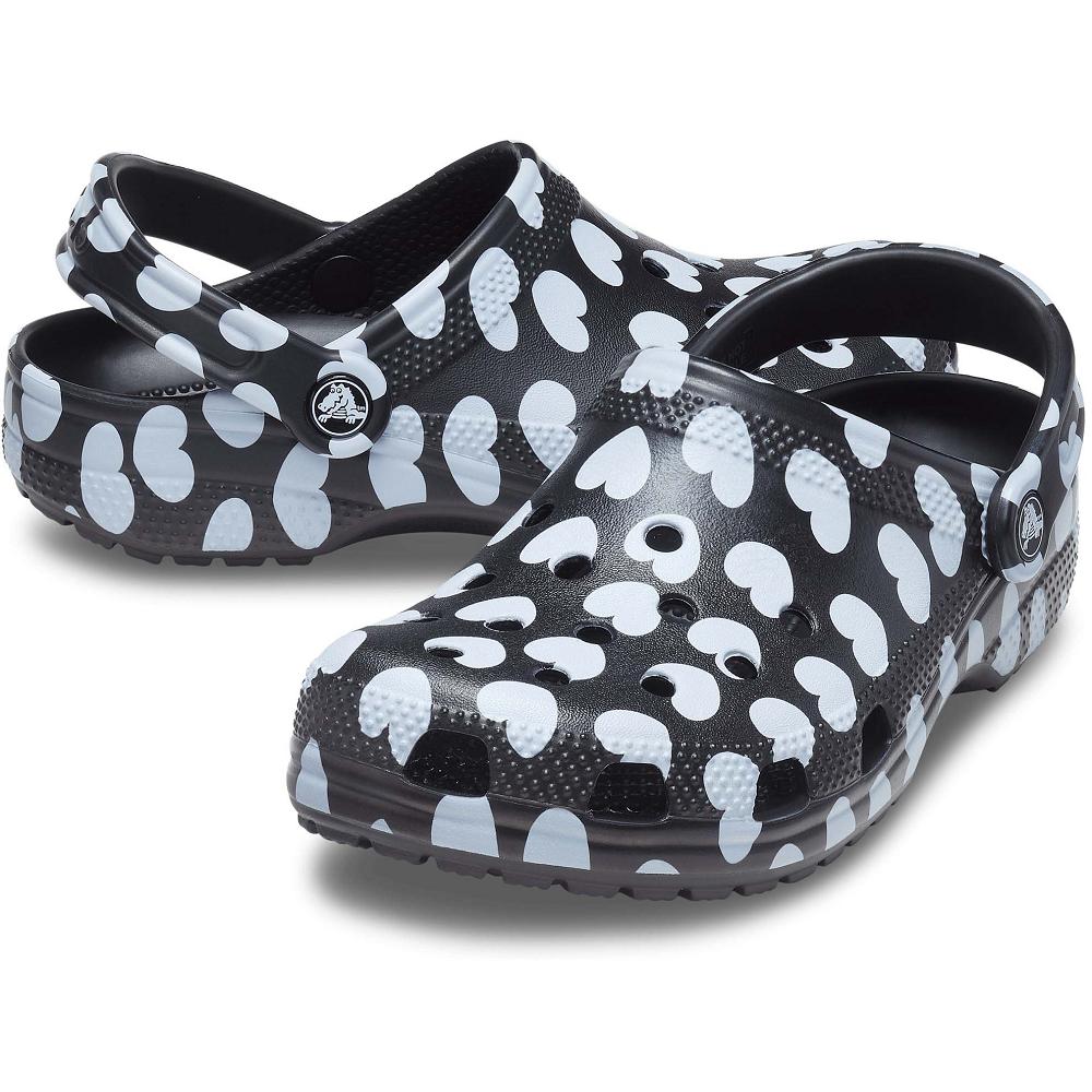 Crocs Classic Heart Print Men Clogs Black / White | UXMCYF682
