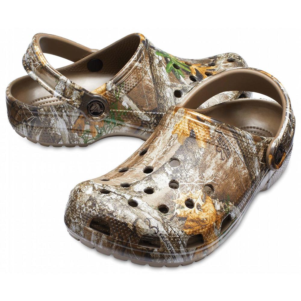 Crocs Classic Realtree Edge Men Clogs Brown | XTEZHI839