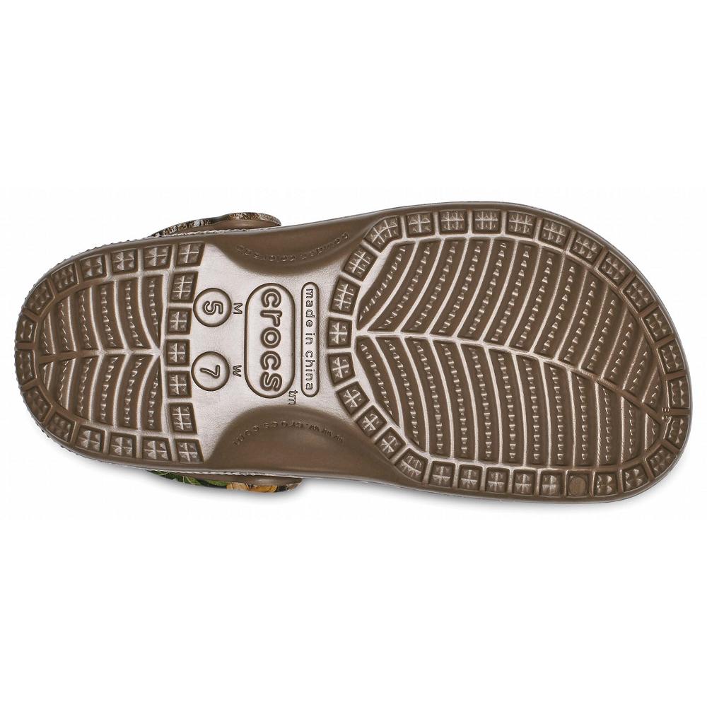 Crocs Classic Realtree Edge Men Clogs Brown | XTEZHI839