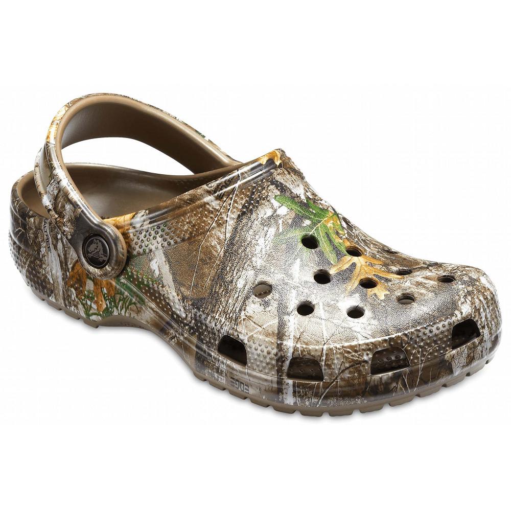 Crocs Classic Realtree Edge Men Clogs Brown | XTEZHI839