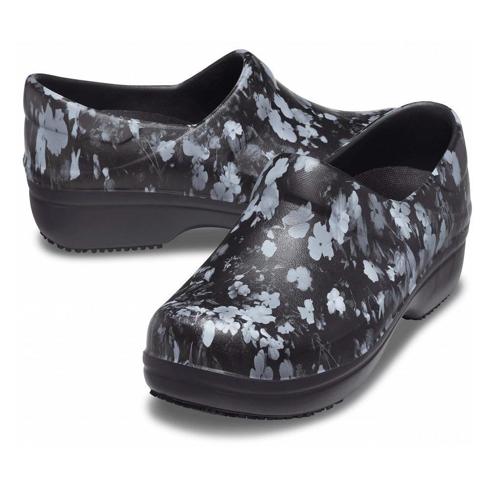 Crocs Neria Pro II Graphic Women Clogs Black / White | XIYEGA472